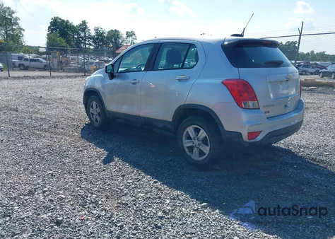 2017 Chevrolet Trax Ls z USA, uszkodzony, nr VIN KL7CJNSB2HB086429